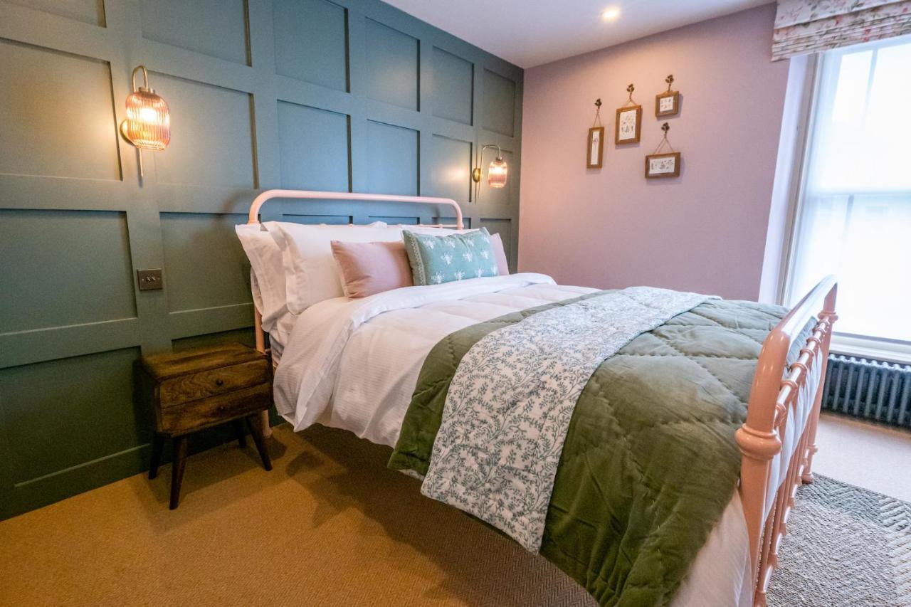 The Sheep And Penguin Hotel Wells Ngoại thất bức ảnh