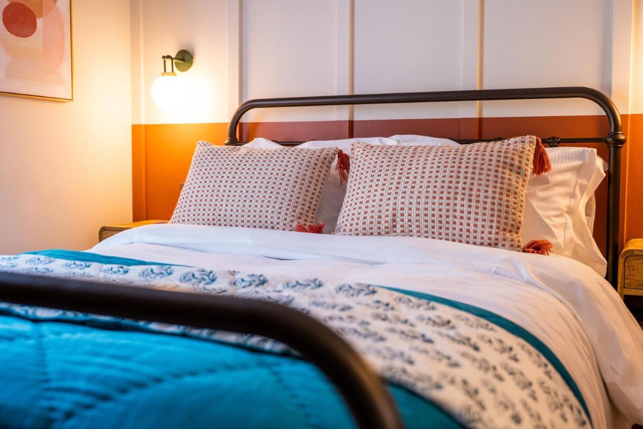 The Sheep And Penguin Hotel Wells Ngoại thất bức ảnh